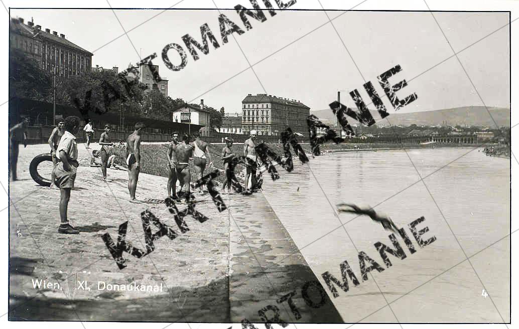 oberhalb station friedensbrücke