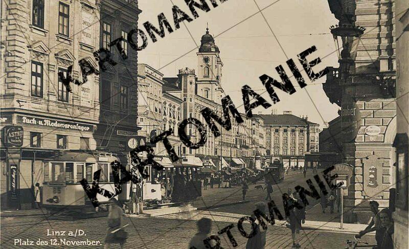 Platz des 12