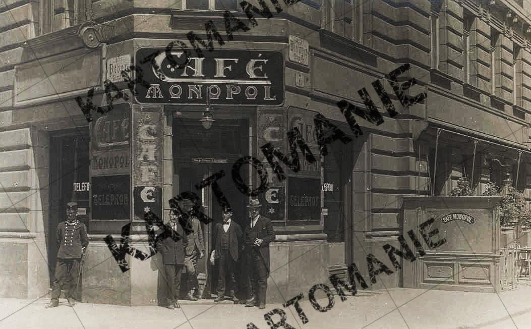 cafe monopol